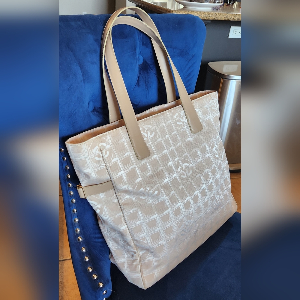 CHANEL $20 RAFFLE ENTRY Blush Pink Tote in EUC with COA  RAFFLE RAFFLE RAFFLE